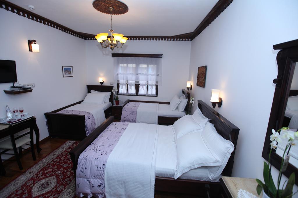 Antipatrea Hotel เบราท ภายนอก รูปภาพ