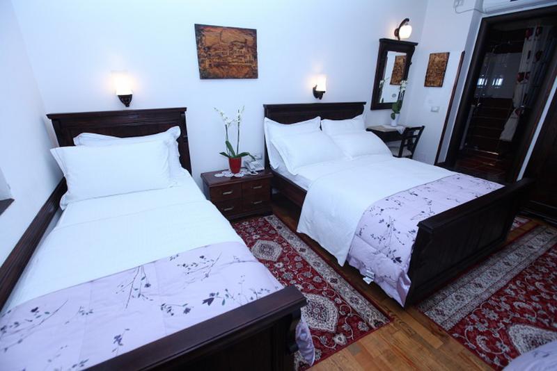 Antipatrea Hotel เบราท ภายนอก รูปภาพ