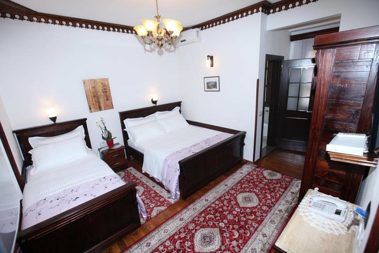Antipatrea Hotel เบราท ภายนอก รูปภาพ